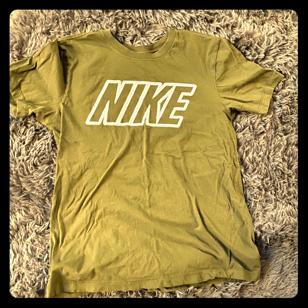 Nike T-shirt
